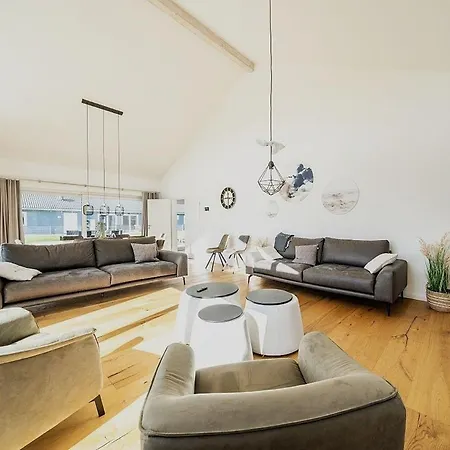 Exklusives Grosses - Modern, Geraeumig, Nah Am Dagebüll