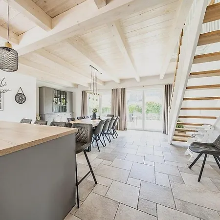 Exklusives Grosses - Modern, Geraeumig, Nah Am *