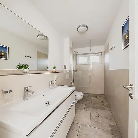 Feriehus Exklusives Grosses - Modern, Geraeumig, Nah Am *